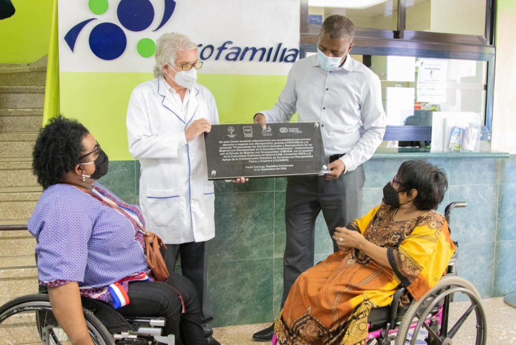 CIMUDIS reconoce clínica Profamilia como centro con accesibilidad a personas con discapacidad