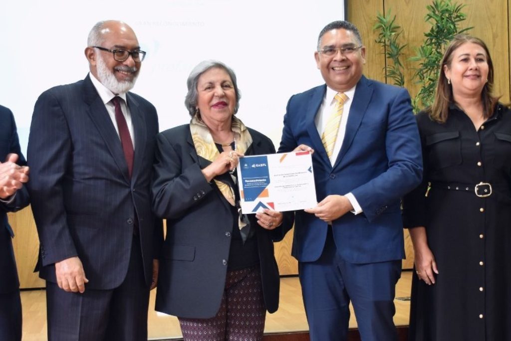 Profamilia recibe gran reconocimiento a la transparencia y rendición de cuentas. Boletín Informacom No. 82